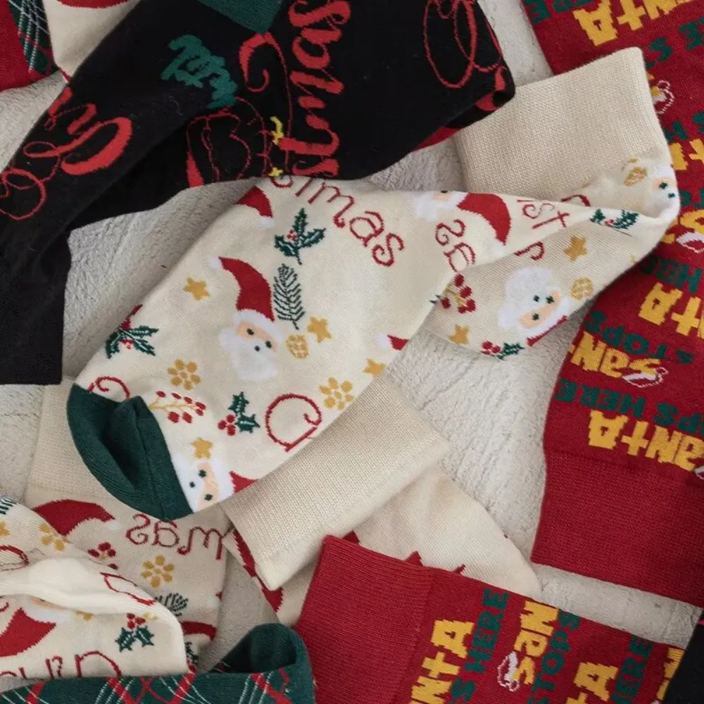 Retro Bold Contrast Color Letter Socks